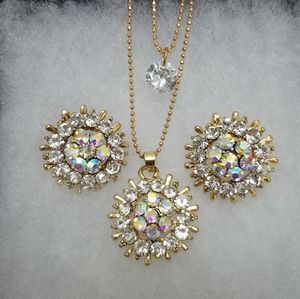 Clear Crystal And Gold Colored Jewelry Set